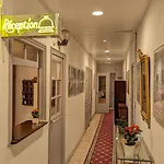 Richelieu Hotel Menton