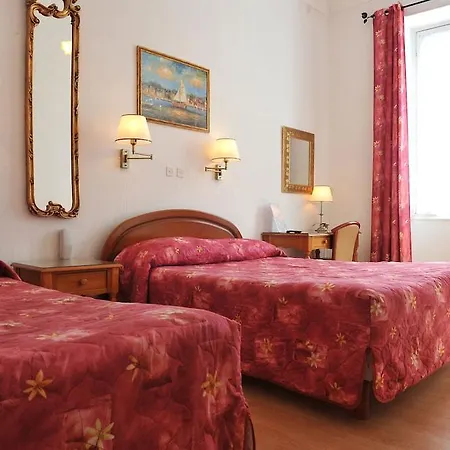 Richelieu Hotel 2*