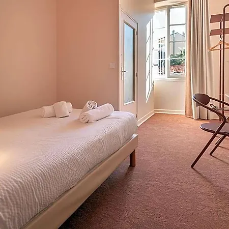 Richelieu Hotel 2*